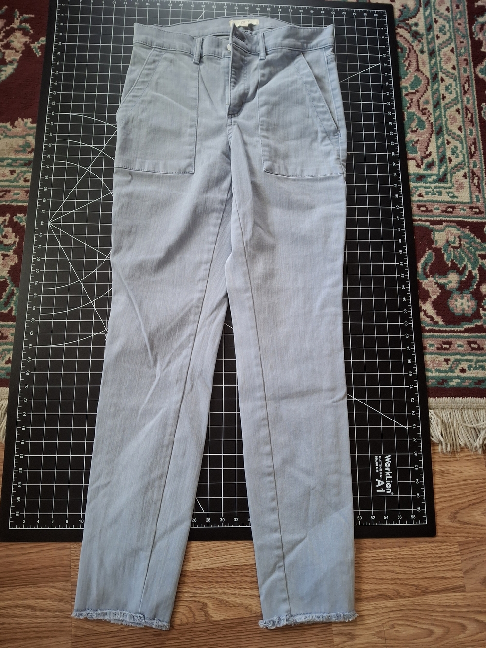 LOFT Light Blue Utility Pocket Raw Hem Pants Size 2 (CFD056)